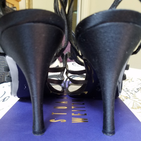 Stuart Weitzman Satin Sandal - Picture 4 of 8